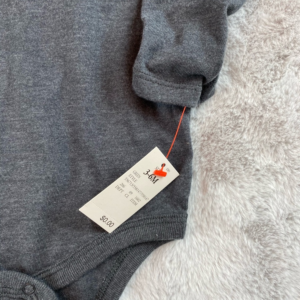 (5/$25) NEW Cat & Jack 3 Pack Long Sleeve Onesies - Picture 3 of 7